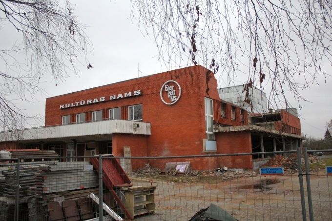 Klusums Salaspils kultūras nama "Enerģētiķis" būvlaukumā