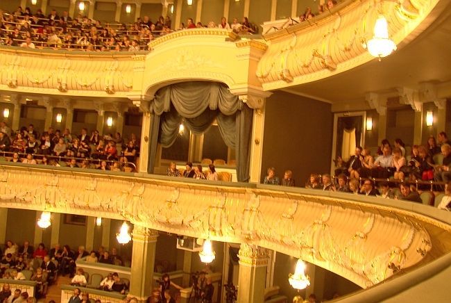 Koncertu, teātru, operas un baleta apmeklējuma etiķete. Konsultē Kristīna Sprūdža (turpinājums)