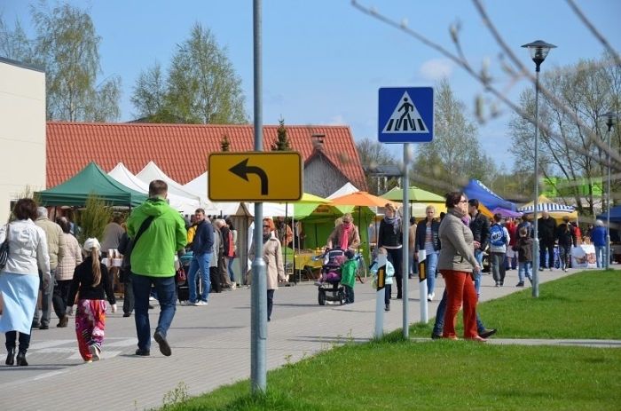 Konrādu skvēra tirdziņš Mārupē