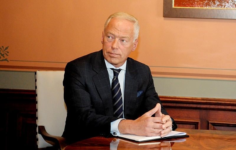 Kopš 2003.gada amatā esošais militārā specdienesta priekšnieks Krēķis savus pienākumus varēs pildīt vēl gandrīz piecus gadus