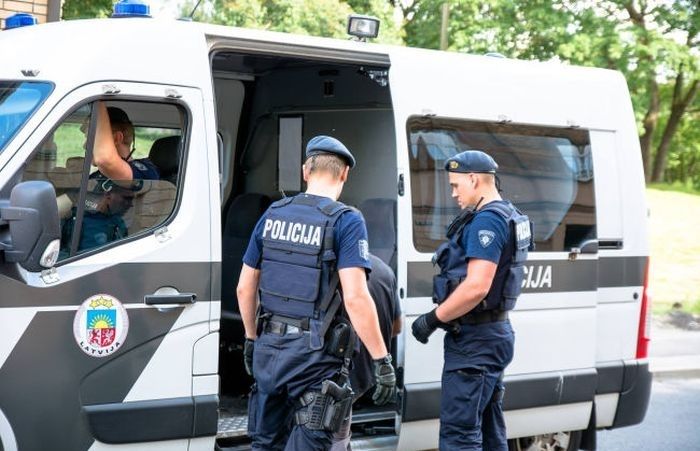 Kratīšanas saistītas ar vairāku simtu miljonu eiro iespējamo atmazgāšanu "ABLV Bank"