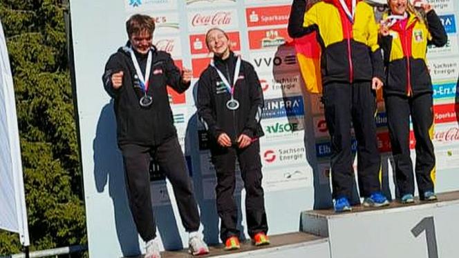 Attēls rakstam: Krustiņa un Jumiķis izcīna sudrabu pasaules junioru čempionātā skeletonā un atsakās fotografēties ar Krievijas pārstāvjiem