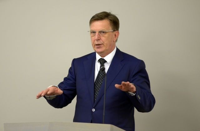 Kučinskis lūdzis Streļčenoku pasteidzināt izmeklēšanu par Belēviča ārstēšanos