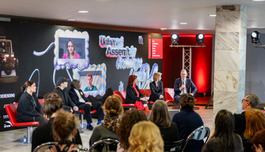 Kultūras ministre: Latvijas ekspozīcija Venēcijas biennālē savieno mākslu ar politiku