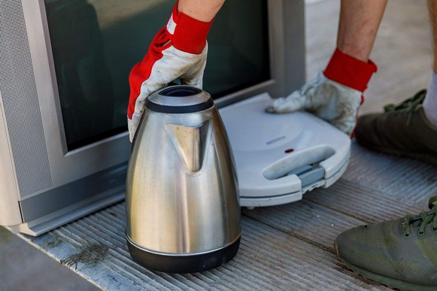 Kur izmest bīstamos atkritumus?