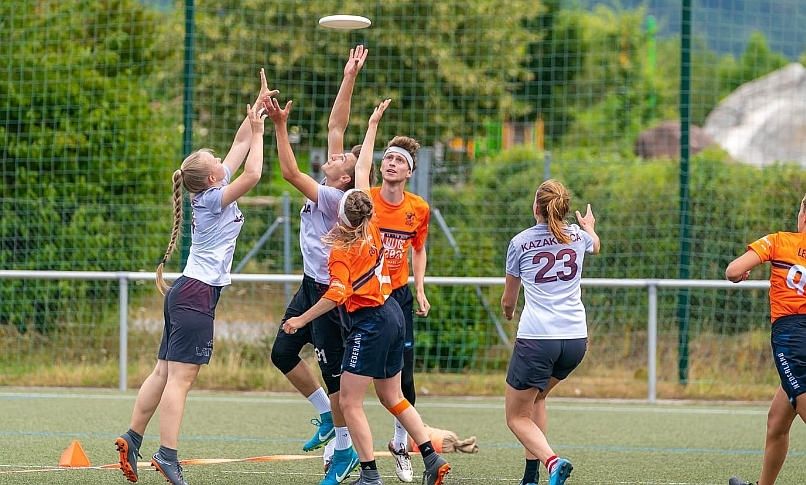 Latvijas frisbija jauktā izlase kvalificējas pasaules čempionāta ceturtdaļfinālam
