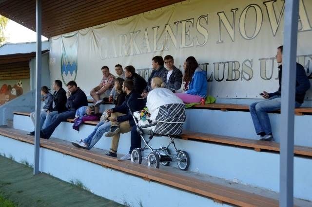Latvijas futbola čempionāta spēles Olainē un Upesciemā