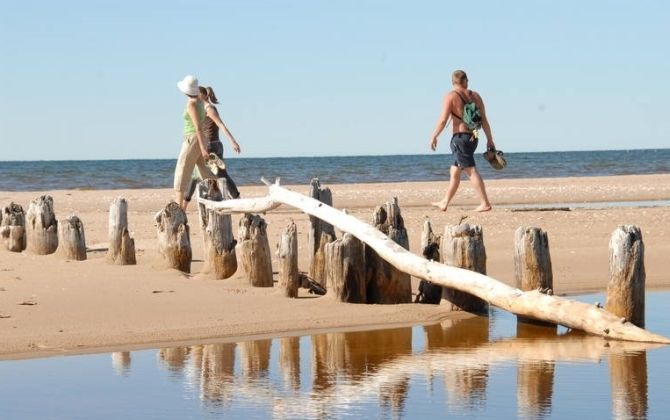 Latvijas un Igaunijas piekrastē top garākais pārgājienu maršruts Baltijas valstīs