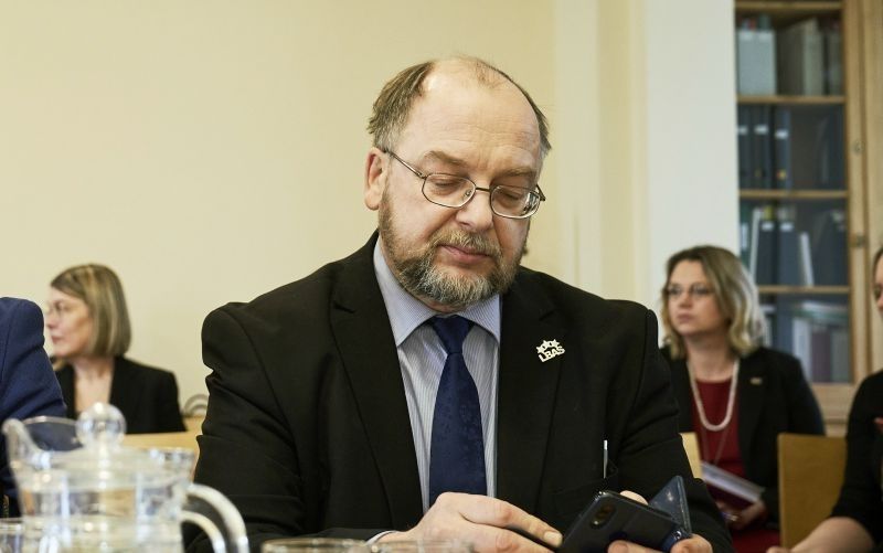 LBAS cerīgi raugās uz FM piedāvājumu darbinieku noturēšanai Covid-19 krīzes skartajos uzņēmumos