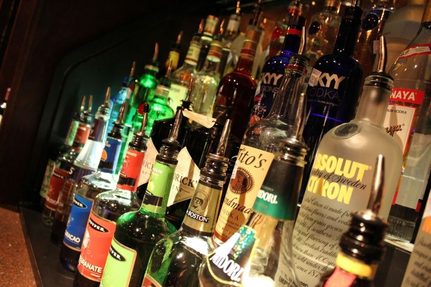 Līdz 2020. gada martam samazina akcīzes nodokli stiprajam alkoholam