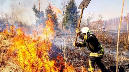 Attēls rakstam: Lieldienu brīvdienās dzēsti plaši ugunsgrēki; Babītes pagastā degusi saimniecības ēka