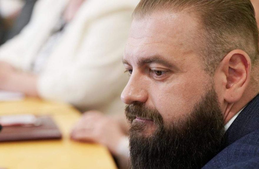 Lietā par krāpšanos IT iepirkumos apcietinātas divas personas, tostarp bijušais Valsts digitālās attīstības aģentūras direktors Liopa