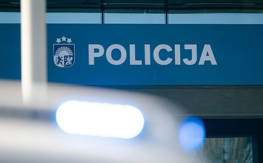 Likumsargi aiztur divas personas par ofisa apzagšanu Bukultos