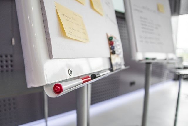 LIZDA nav gatava atkāpties no prasības pedagogu minimālo darba samaksu piecu gadu laikā celt līdz 900 eiro