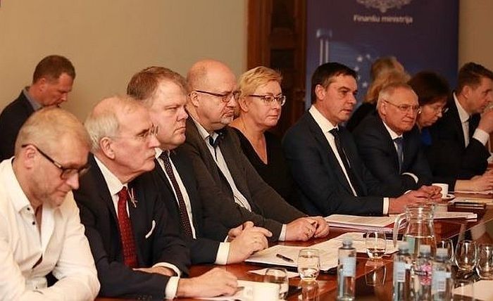 LPS aicina Finanšu ministriju mainīt pašvaldību aizņemšanās nosacījumus