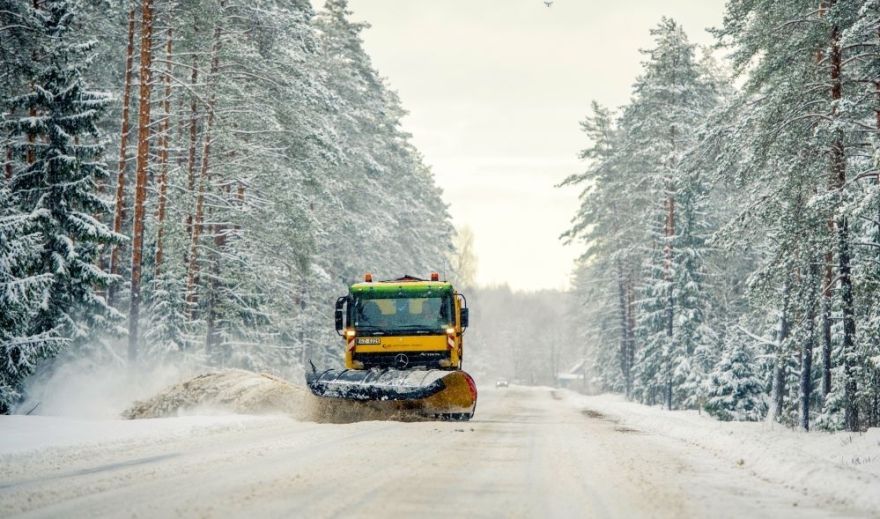 LVC: Turpinoties snigšanai, braukšanas apstākļi uz valsts autoceļiem ir apgrūtināti (papildināta)