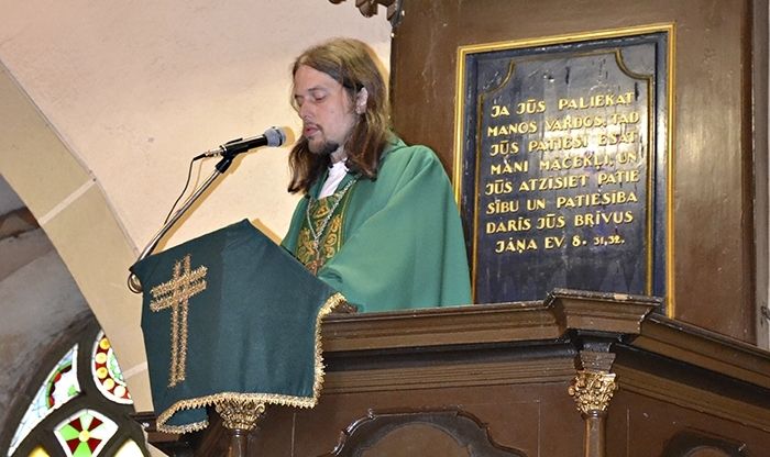 Mācītājs Didzis Kreicbergs: "Laimīgas laulības pamatā ir vienots pasaules uzskats"