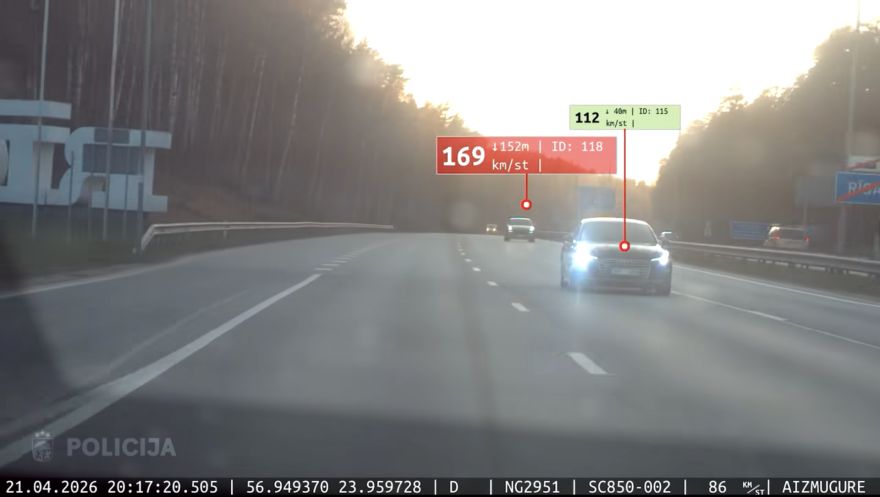 Mārupē divi autovadītāji traucas ar vairāk nekā 160 km/h. Policija piemēro bargus sodus