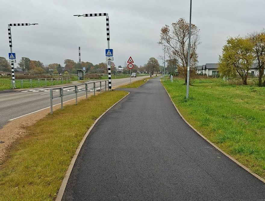 Mārupes novadā pabeigti būvniecības darbi veloinfrastruktūras projektā