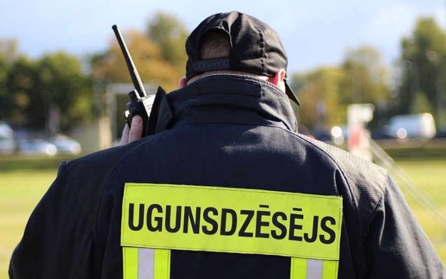 Mārupes novadā ugunsgrēkā cietis cilvēks