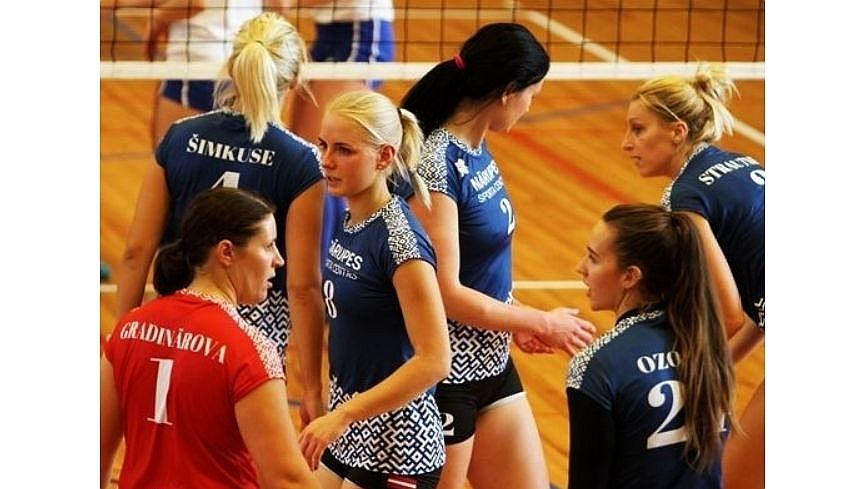 Mārupes volejbolistes izvirzās vadībā Latvijas kausa ceturtdaļfinālā, Babītei zaudējums