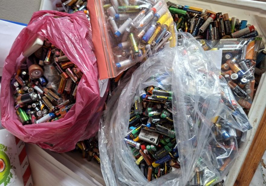 Mārupes "Zeltrīti" savāc simtiem kilogramu bateriju