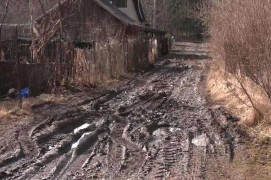 “Mašīnu atstājam ielas sākumā” – kādas Inčukalna ielas realitāte