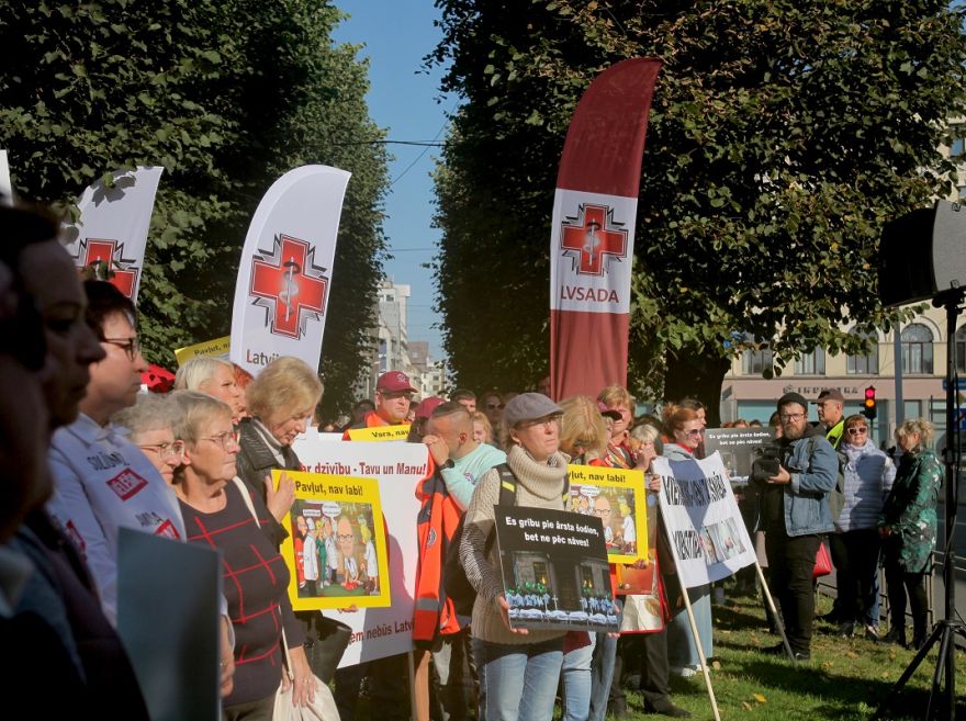 Mediķu arodbiedrība prasa veselības ministra demisiju