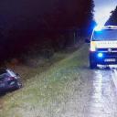 Attēls rakstam: Mīklaina autoavārija Ropažu novadā; vainīgo atrada zem spēkrata