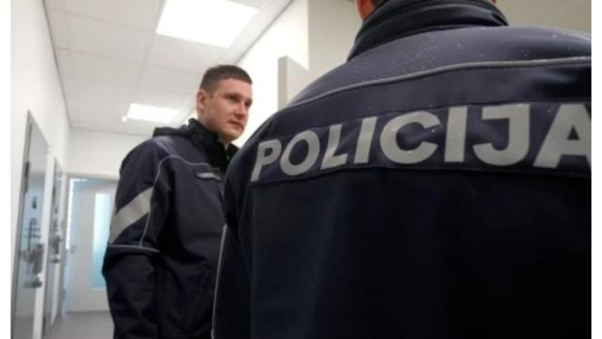 Attēls rakstam: Miljonu vērta iepirkumu shēma:  Rīgā un Pierīgā aizturēti desmitiem aizdomās turēto (papildināta)