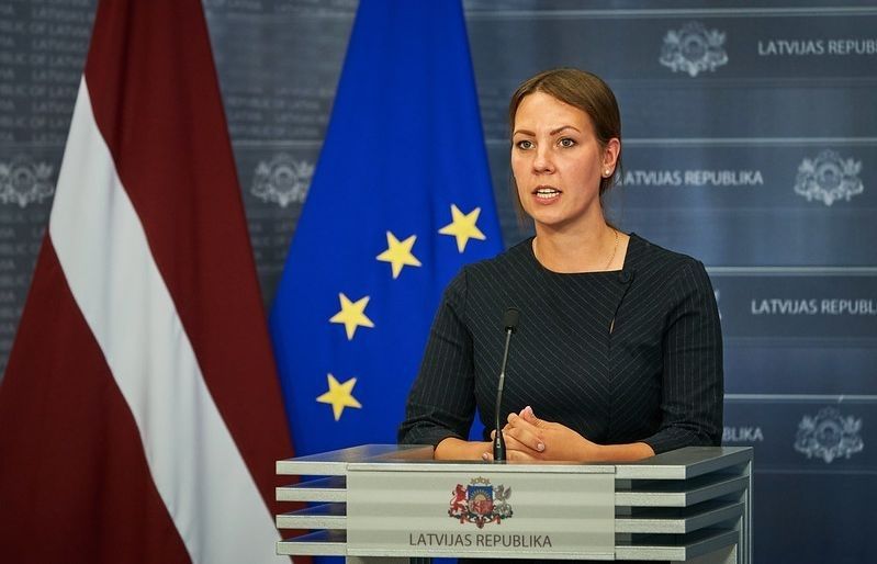 Ministre: Mācību procesa nodrošināšanai klātienē nepieciešams vakcinēt vismaz 80% pedagogu