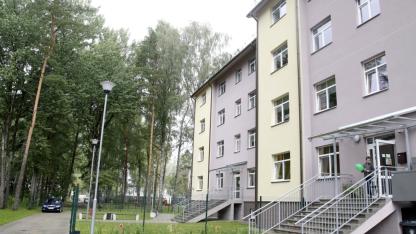 Attēls rakstam: Muceniekos turpinās vietējo iedzīvotāju satraukums par drošību pie stadiona, pieturvietās un patvēruma meklētāju centra apkārtnē