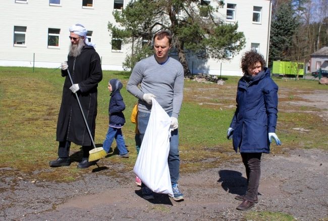 Muceniekos vispirms darbs, tad futbols. Lielā talka Pierīgā II