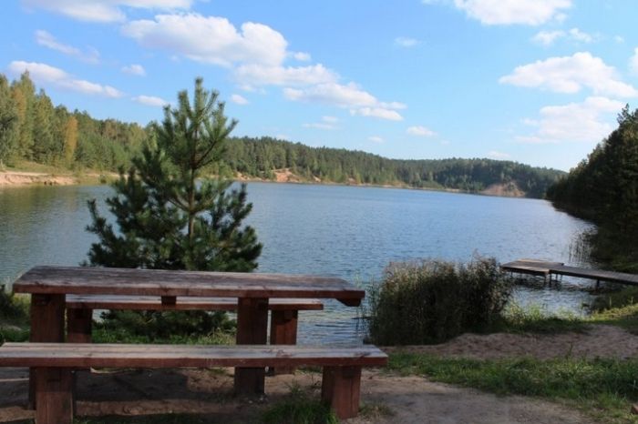Muzikāls piknika grozs Zilajos kalnos