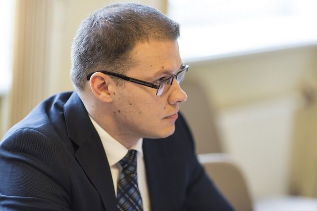 Nacionālā apvienība aicina noteikt tiesības darba ņēmējam runāt valsts valodā