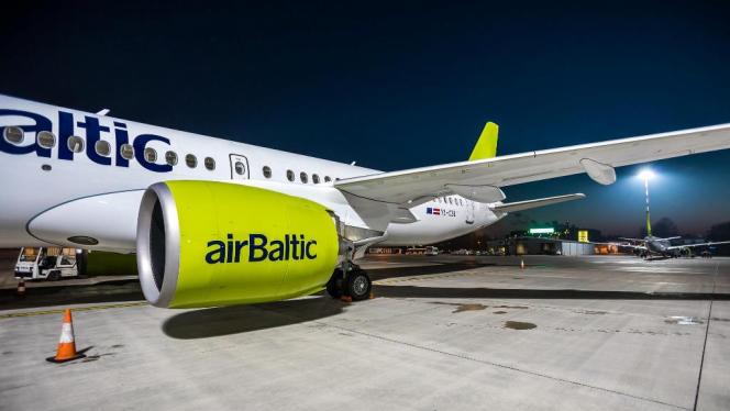 Attēls rakstam: "Naudas bēršana tumšā akā" vai vienīgā iespēja? Saeimā asas debates par "airBaltic"