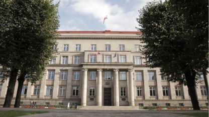 Attēls rakstam: Neviens nebija pietiekami labs? Mīkstina prasības un atkal meklē Valsts kancelejas direktoru