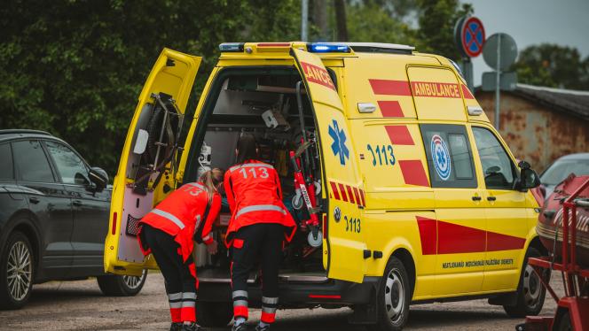 Attēls rakstam: NMPD gatavojas sliktākajam? Visas ātrās palīdzības brigādes Latvijā aprīkotas ar ķiverēm un bruņuvestēm