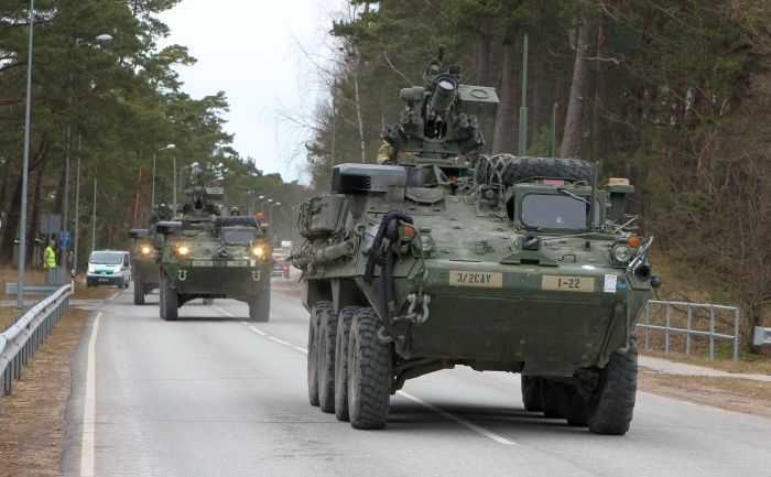 No Ainažiem uz Ādažiem pārvietosies militārā tehnika