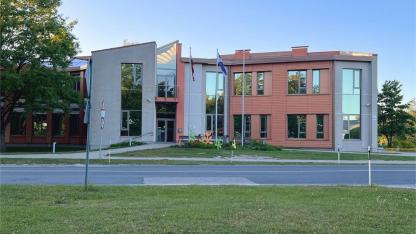 Attēls rakstam: No malas jau viss izskatās skaisti... 3 skolotāju stāsti par notiekošo kādā Ādažu skolā nepatīkami pārsteidz