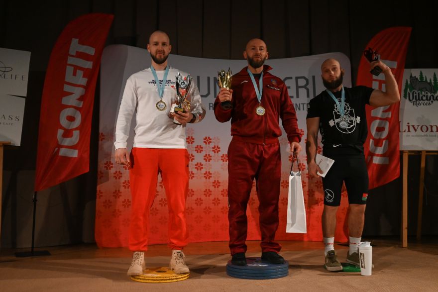 Noslēdzies Jūrmalas čempionāts svara stieņa spiešanā guļus uz atkārtojumu skaitu