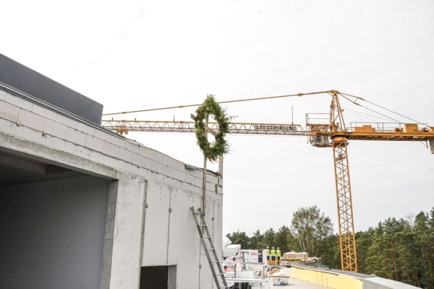 Nosvinēti Mārupes Mūzikas un mākslas skolas pārbūves spāru svētki