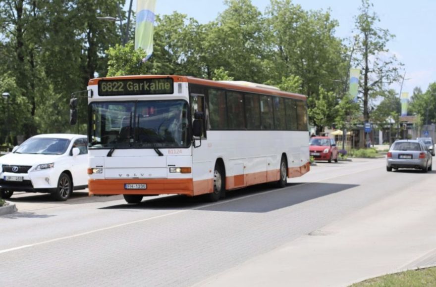 Nu, cik var??? Ādažos iedzīvotāji atkal sūdzas par problēmām ar autobusiem