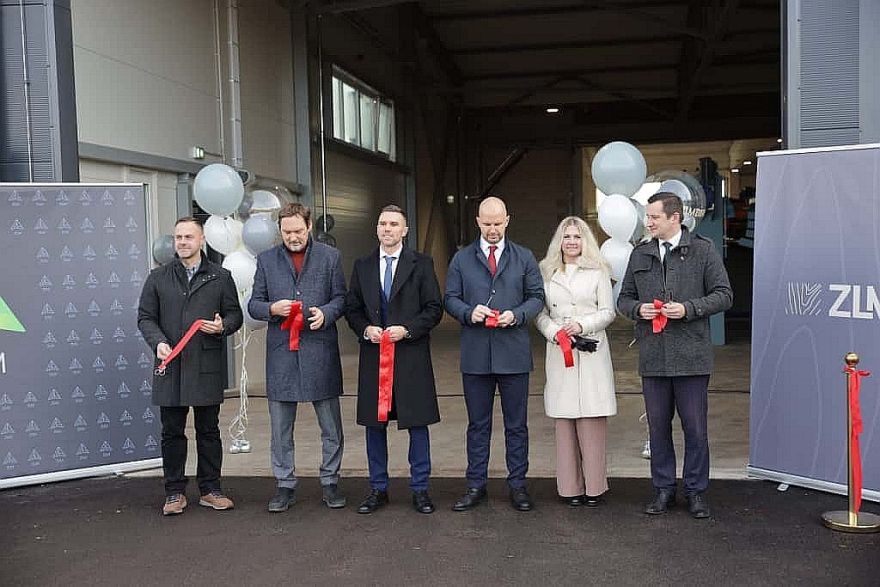 Olainē atklāta finierskaidu ražotne "ZLM Birch"