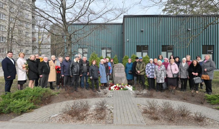 Olainē piemin komunistiskā genocīda upurus