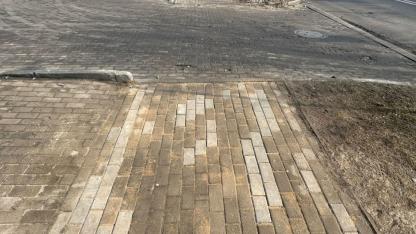 Attēls rakstam: Olainē uzsākti bruģakmens un asfaltseguma remonta darbi