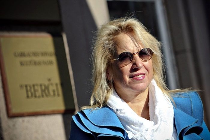 Olga Rajecka Garkalnē nav "savējo" vidū – mākslinieci izraida no kultūras nama