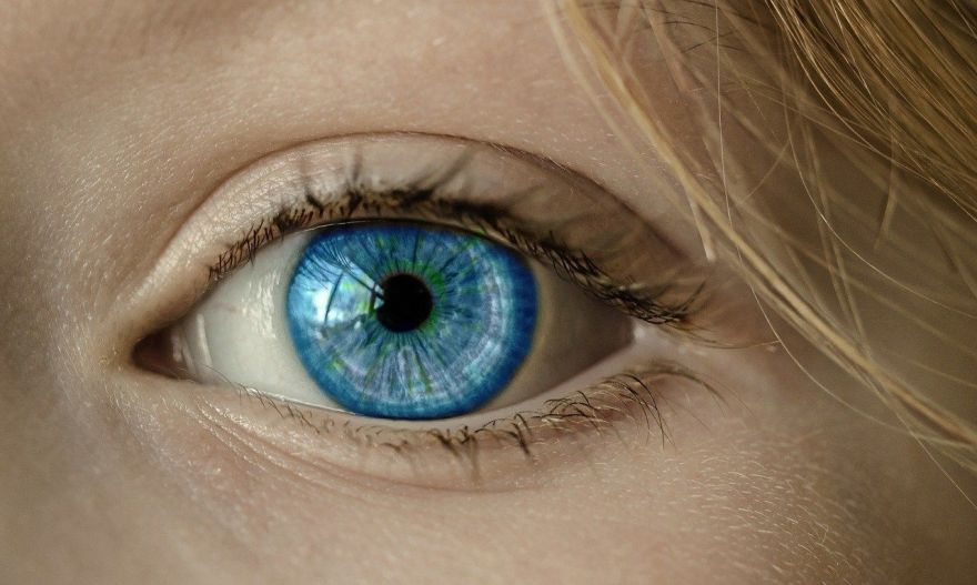 Optometriste: Redzes problēmas bērniem un jauniešiem parādās arvien agrākā vecumā