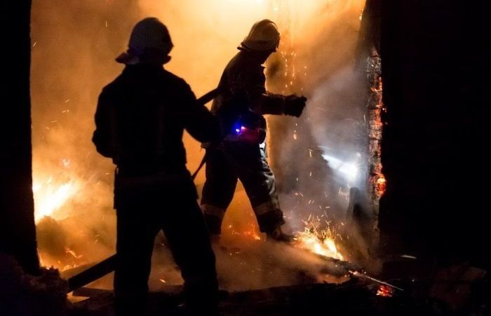 Pabažos degusi dzīvojamā māja, Spuņciemā – pirts, Vīkuļos – četras automašīnas