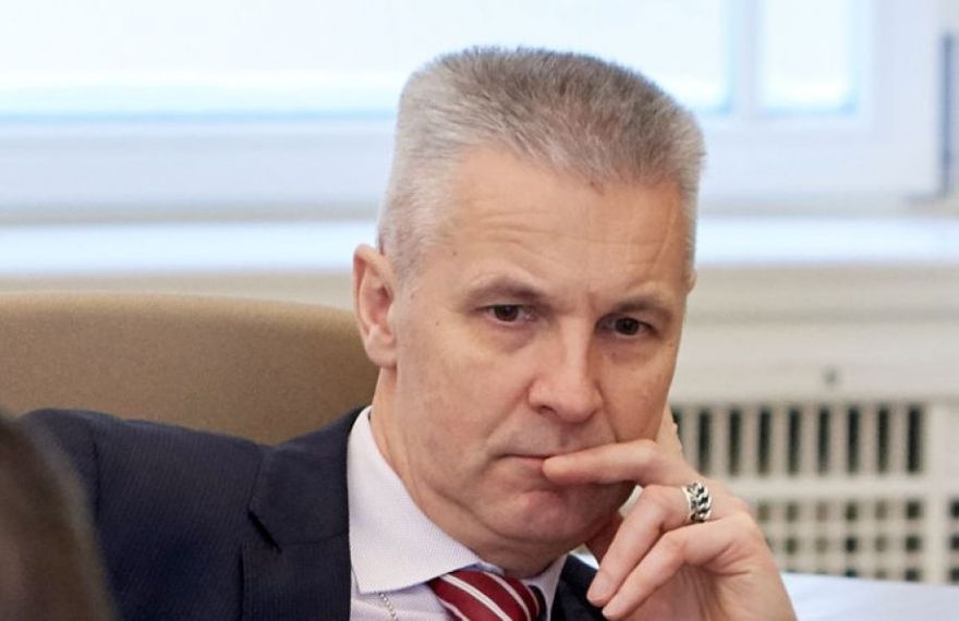 Pabriks atsakās pildīt veselības ministra pienākumus un iesaka to darīt pašam Kariņam